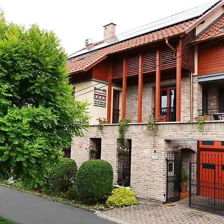 Babilon Gyula Szallas De Luxe Exterior photo