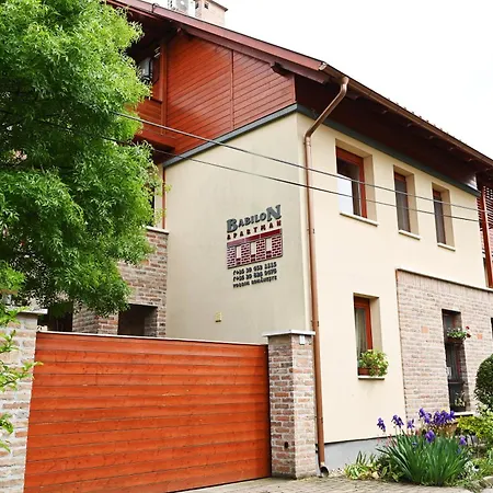 Babilon Gyula Szallas De Luxe Exterior photo