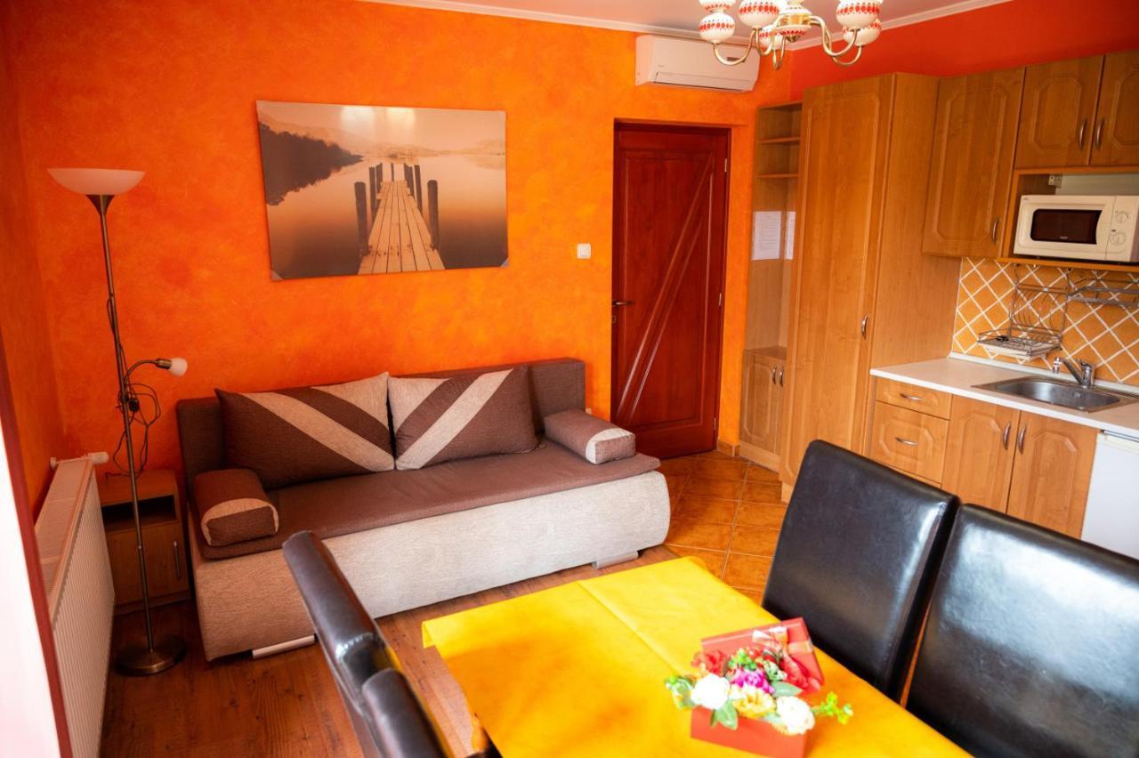 Babilon Szallas De Luxe Apartment *